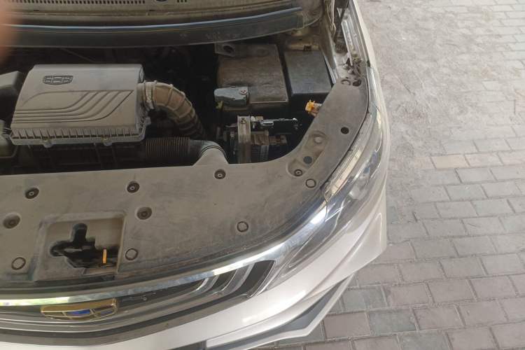 Used Geely Auto Vision X3 2020 1.5L CVT Elite Edition Engine Bay Left