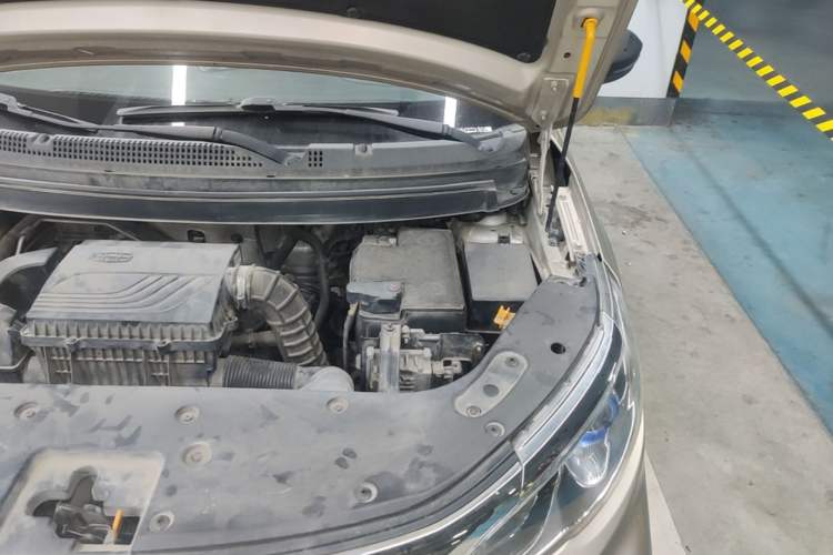 Used Geely Auto Vision X3 2020 1.5L CVT Luxury Model Engine Bay Left