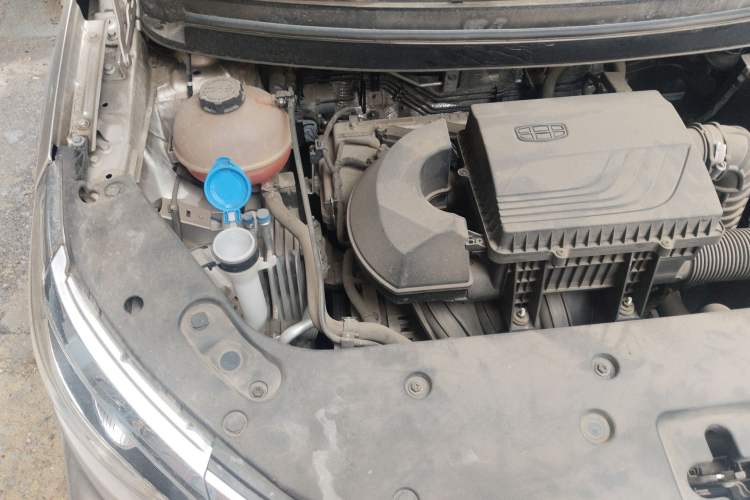 Used Geely Auto Vision X3 2020 1.5L Manual Elite Edition Engine Bay Right