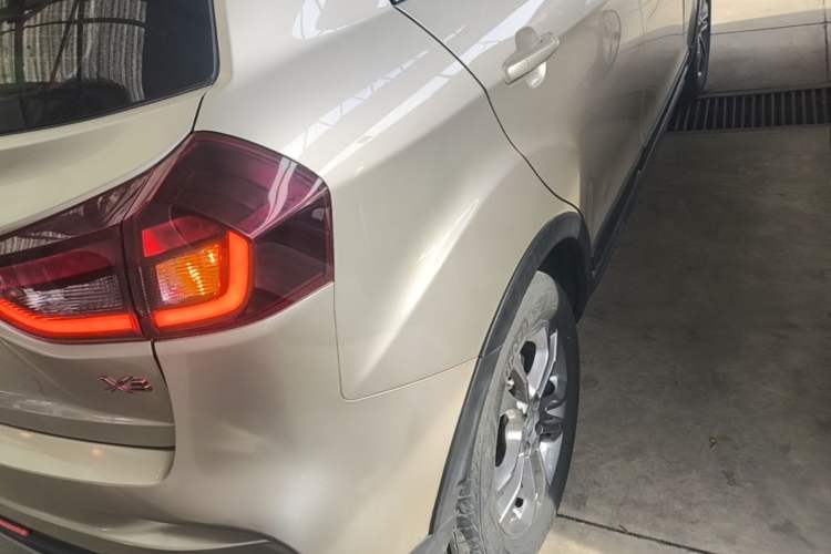 Used Geely Auto Vision X3 2020 1.5L CVT Luxury Model Exterior 3