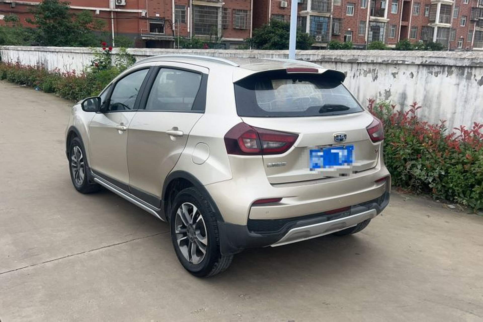 Used Geely Auto Vision X3 2020 1.5L Manual Elite Edition Exterior 5