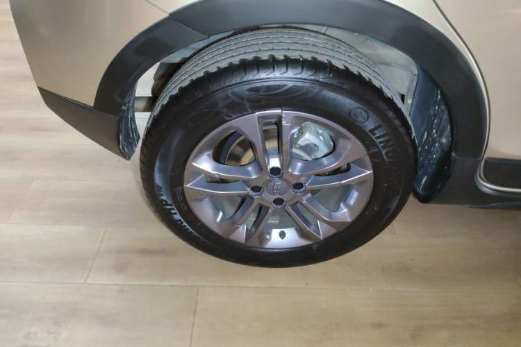 Used Geely Auto Vision X3 2020 1.5L CVT Luxury Model Exterior 8