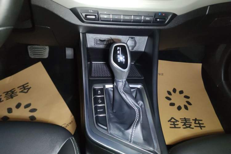 Used Geely Auto Vision X3 2020 1.5L CVT Luxury Model Gear Lever