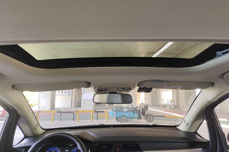 Used Geely Auto Vision X3 2020 1.5L CVT Luxury Model Headliner