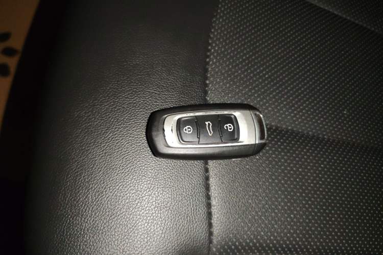 Used Geely Auto Vision X3 2020 1.5L CVT Luxury Model Interior 1