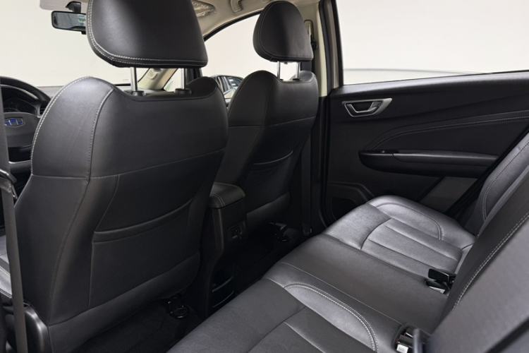 Used Geely Auto Vision X3 2020 1.5L CVT Elite Edition Interior 2