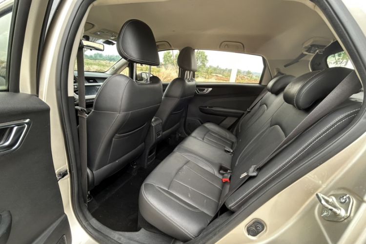 Used Geely Auto Vision X3 2020 1.5L Manual Elite Edition Interior 3