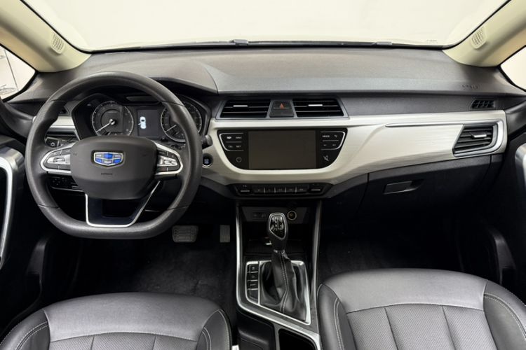 Used Geely Auto Vision X3 2020 1.5L CVT Elite Edition Interior 3