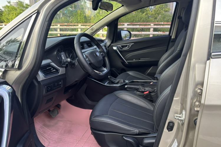 Used Geely Auto Vision X3 2020 1.5L CVT Luxury Model Interior 3