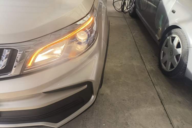 Used Geely Auto Vision X3 2020 1.5L CVT Luxury Model Left Front Headlight