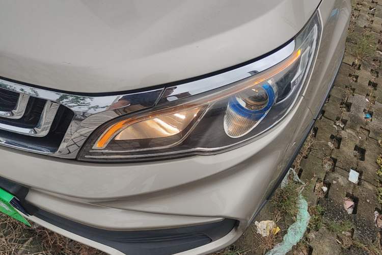Used Geely Auto Vision X3 2020 1.5L Manual Elite Edition Left Front Headlight