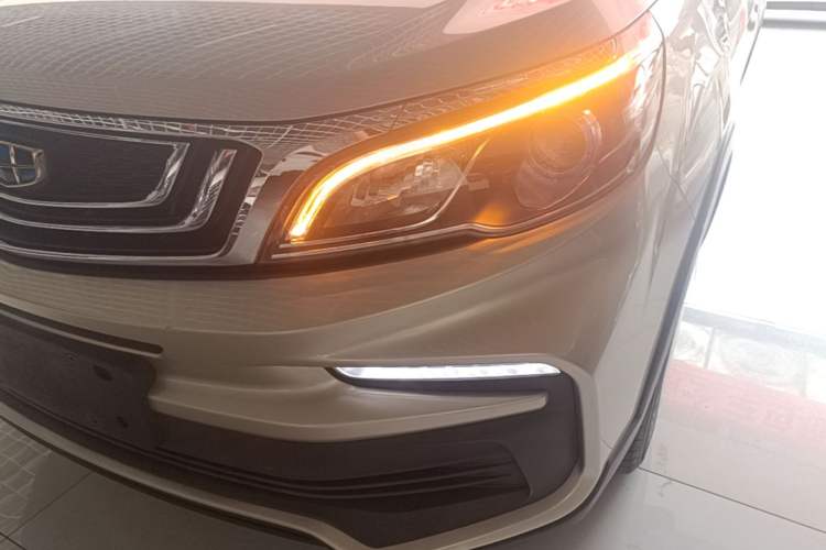 Used Geely Auto Vision X3 2020 1.5L Manual Elite Edition Left Front Headlight
