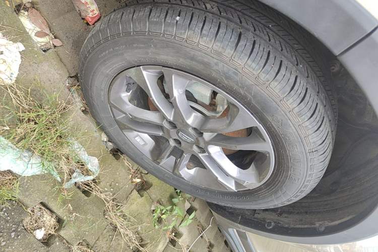 Used Geely Auto Vision X3 2020 1.5L Manual Elite Edition Left Front Wheel Hub