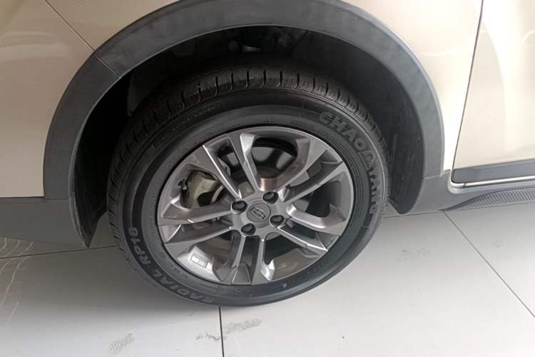 Used Geely Auto Vision X3 2020 1.5L Manual Elite Edition Left Front Wheel Hub