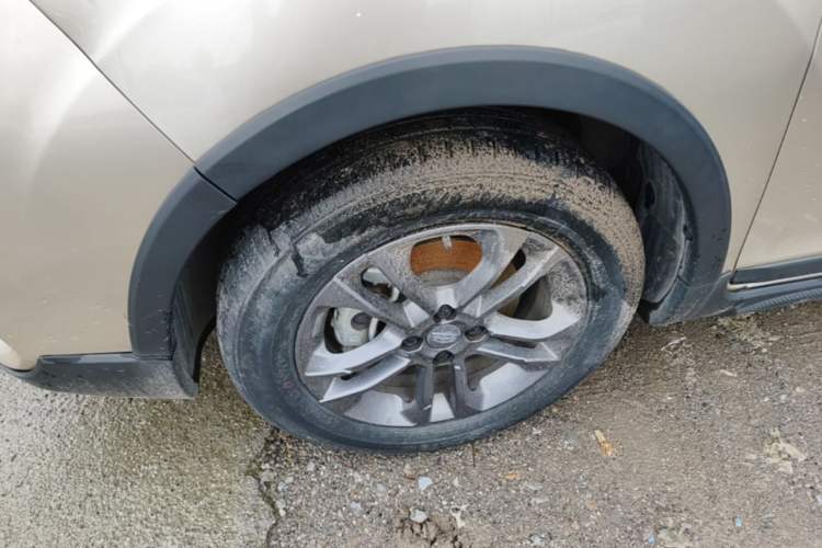 Used Geely Auto Vision X3 2020 1.5L CVT Luxury Model Left Front Wheel Hub