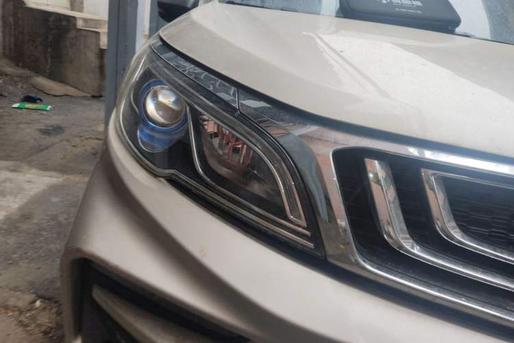 Used Geely Auto Vision X3 2020 1.5L Manual Elite Edition Right Front Headlight
