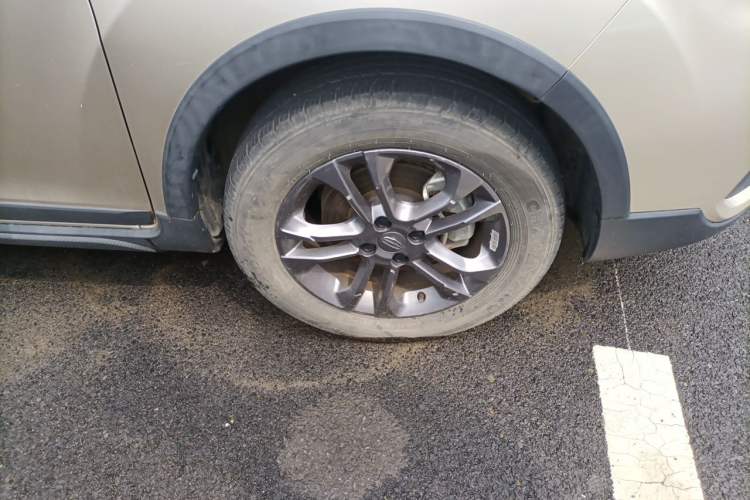 Used Geely Auto Vision X3 2020 1.5L Manual Elite Edition Right Front Wheel Hub