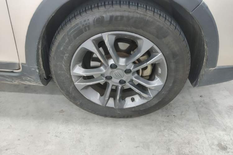 Used Geely Auto Vision X3 2020 1.5L CVT Luxury Model Right Front Wheel Hub
