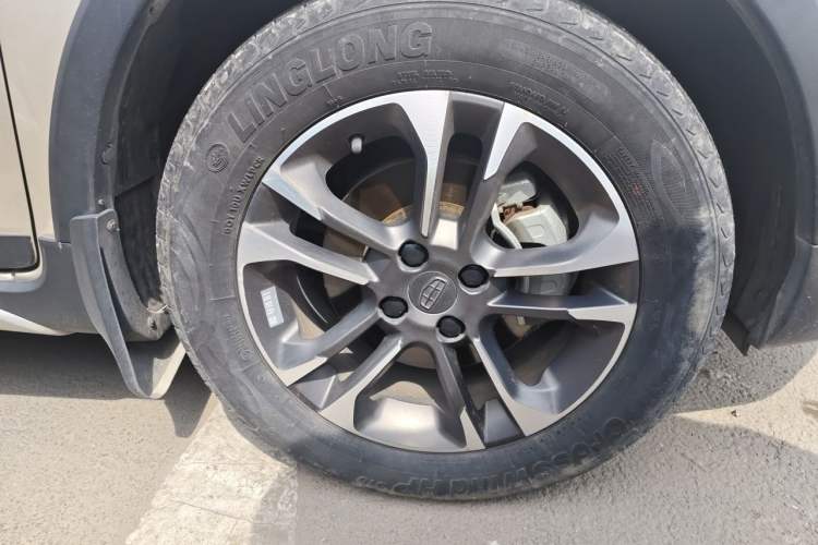 Used Geely Auto Vision X3 2020 1.5L CVT Luxury Model Right Front Wheel Hub