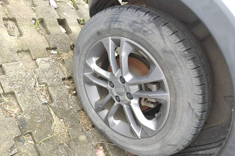 Used Geely Auto Vision X3 2020 1.5L Manual Elite Edition Right Rear Wheel Hub