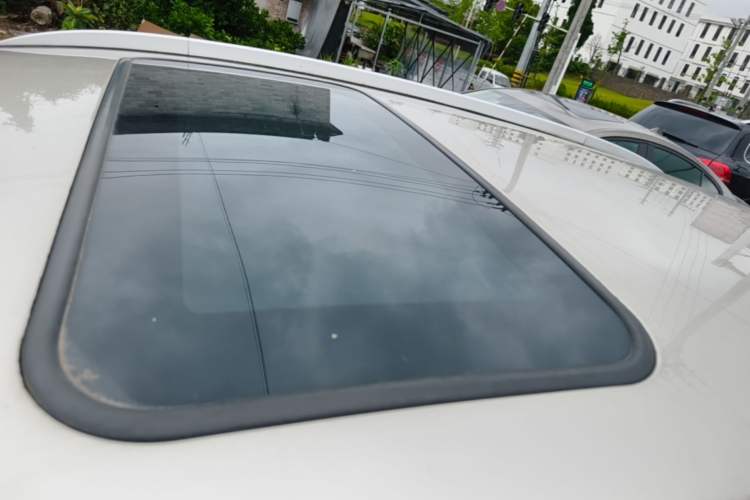 Used Geely Auto Vision X3 2020 1.5L CVT Luxury Model Roof