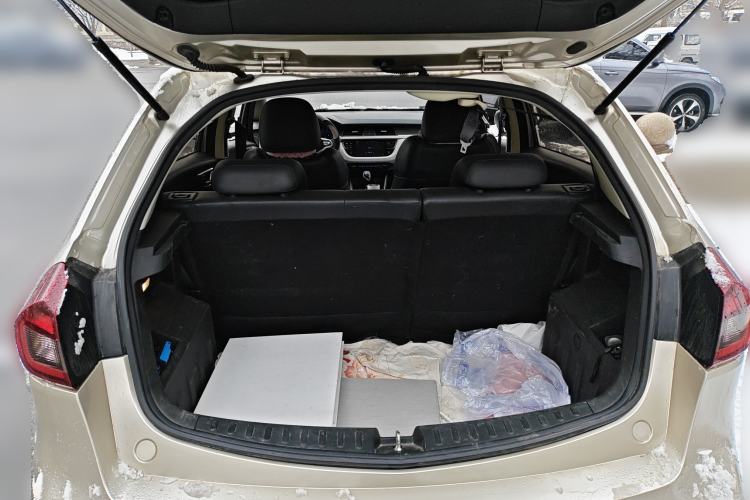Used Geely Auto Vision X3 2020 1.5L CVT Luxury Model Trunk