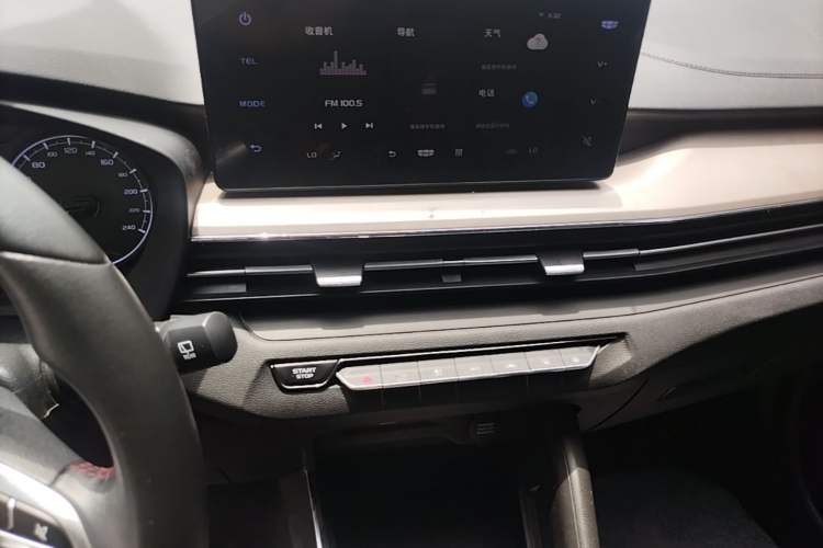 Used Geely Auto Vision X3 2021 PRO 1.5L CVT Deluxe Model Audio And AC Panel