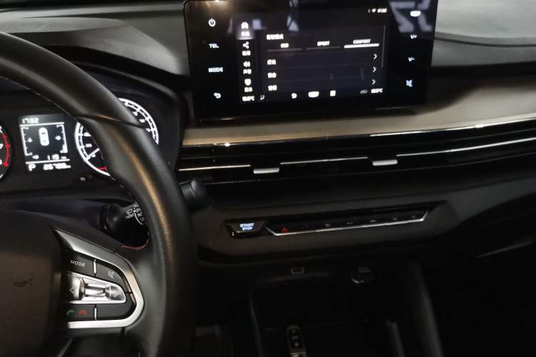 Used Geely Auto Vision X3 2021 PRO 1.5L CVT Deluxe Model Audio And AC Panel