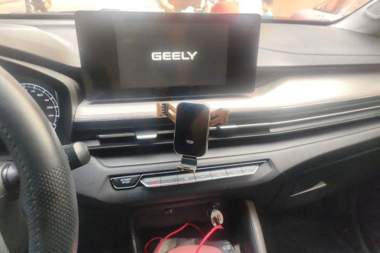 Used Geely Auto Vision X3 2021 PRO 1.5L CVT Deluxe Model Audio And AC Panel