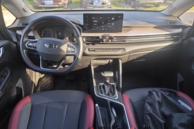 Used Geely Auto Vision X3 2021 PRO 1.5L CVT Deluxe Model Center Console