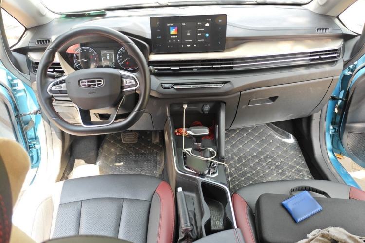 Used Geely Auto Vision X3 2021 PRO 1.5L CVT Deluxe Model Center Console