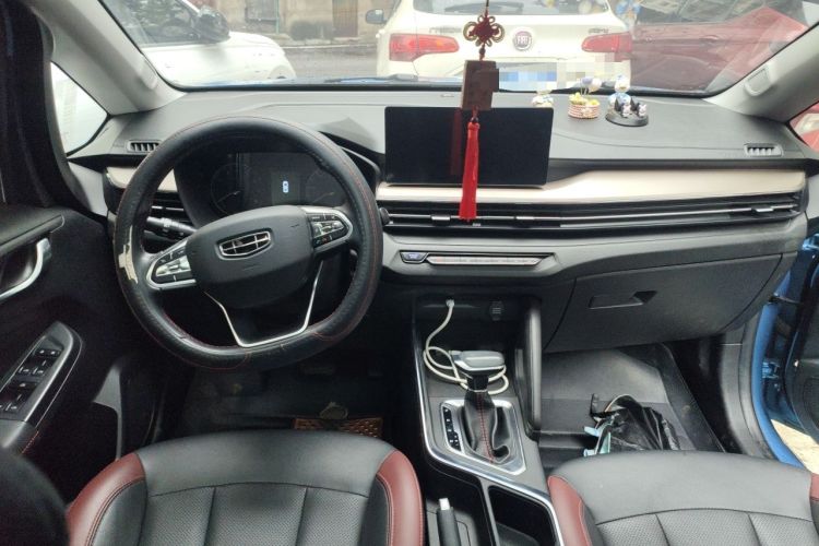 Used Geely Auto Vision X3 2021 PRO 1.5L CVT Deluxe Model Center Console