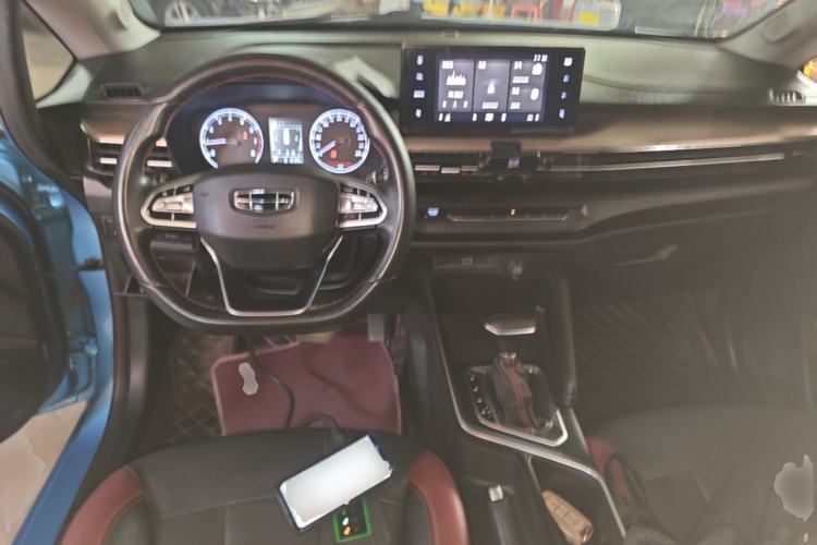 Used Geely Auto Vision X3 2021 PRO 1.5L CVT Deluxe Model Center Console