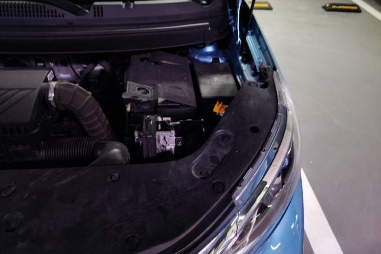 Used Geely Auto Vision X3 2021 PRO 1.5L CVT Deluxe Model Engine Bay Left