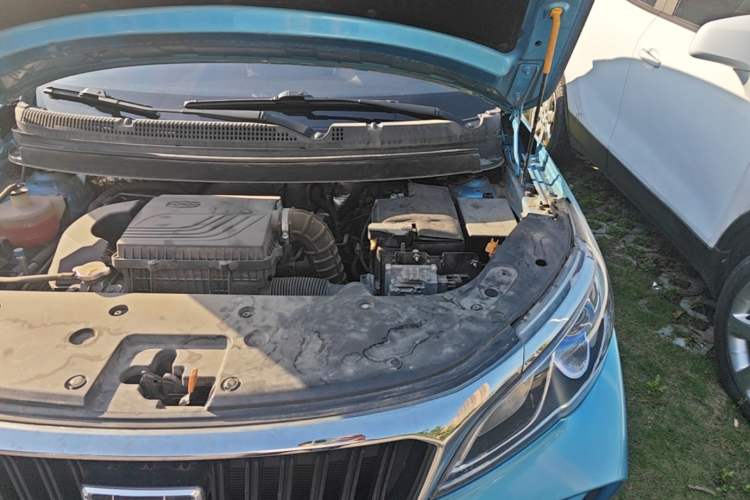 Used Geely Auto Vision X3 2021 PRO 1.5L CVT Deluxe Model Engine Bay Left