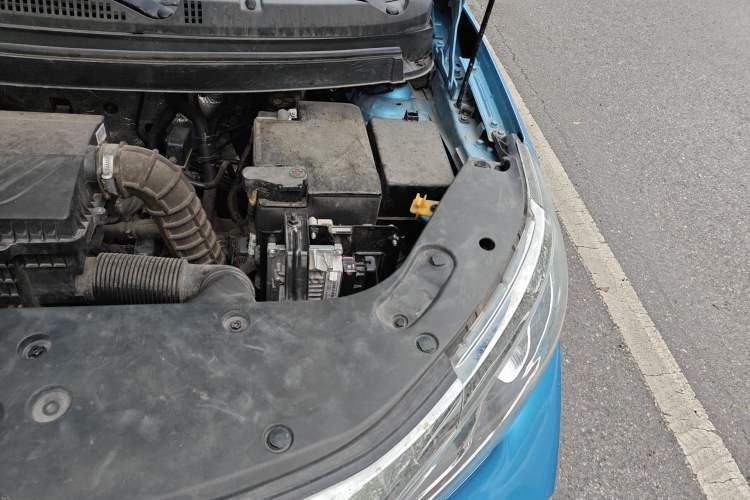 Used Geely Auto Vision X3 2021 PRO 1.5L CVT Deluxe Model Engine Bay Left