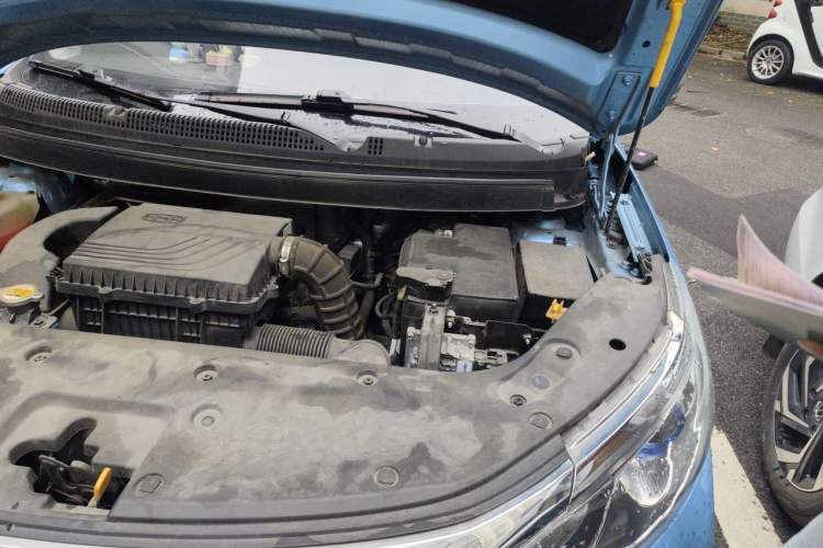 Used Geely Auto Vision X3 2021 PRO 1.5L CVT Deluxe Model Engine Bay Left