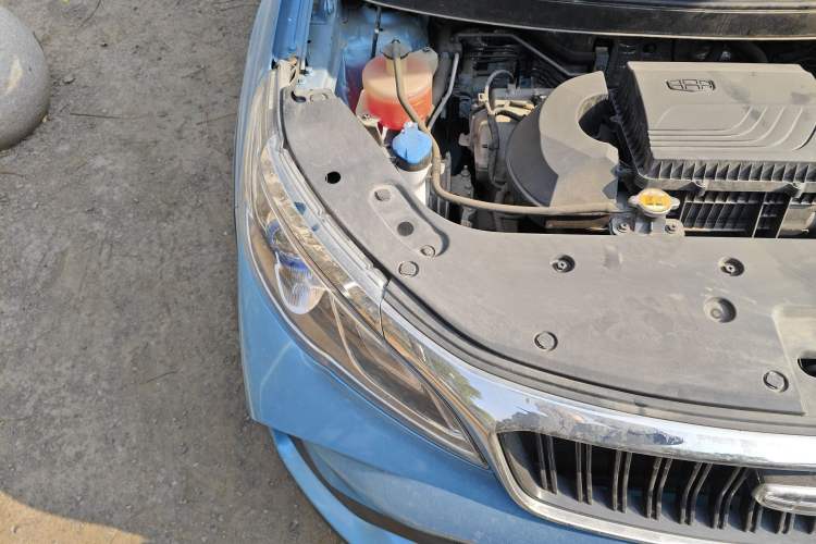 Used Geely Auto Vision X3 2021 PRO 1.5L CVT Deluxe Model Engine Bay Right