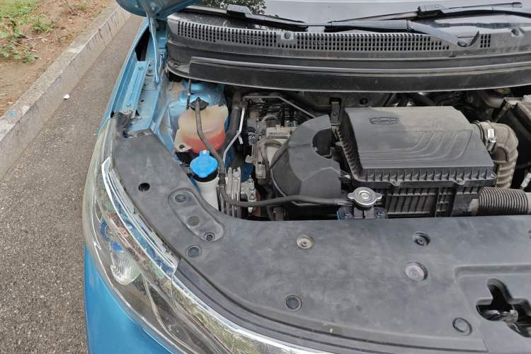 Used Geely Auto Vision X3 2021 PRO 1.5L CVT Deluxe Model Engine Bay Right