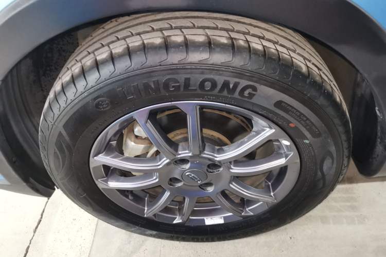 Used Geely Auto Vision X3 2021 PRO 1.5L CVT Deluxe Model Exterior 4