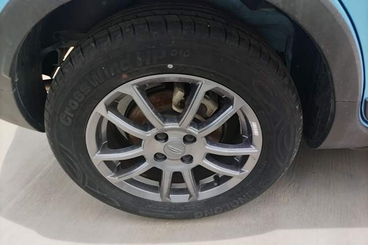 Used Geely Auto Vision X3 2021 PRO 1.5L CVT Deluxe Model Exterior 5