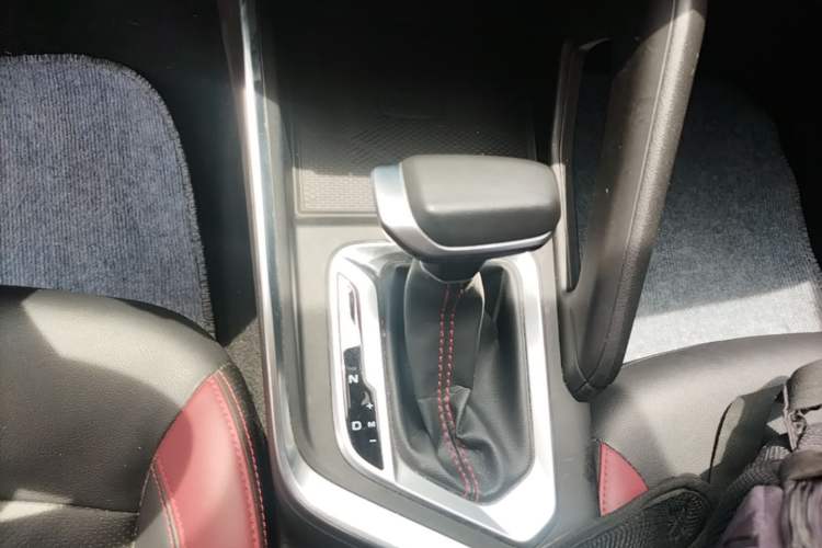 Used Geely Auto Vision X3 2021 PRO 1.5L CVT Deluxe Model Gear Lever