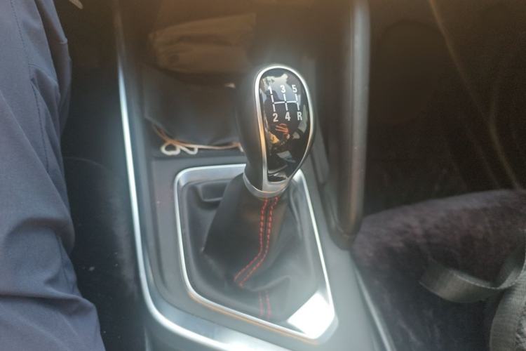 Used Geely Auto Vision X3 2021 PRO 1.5L Manual Elite Model Gear Lever
