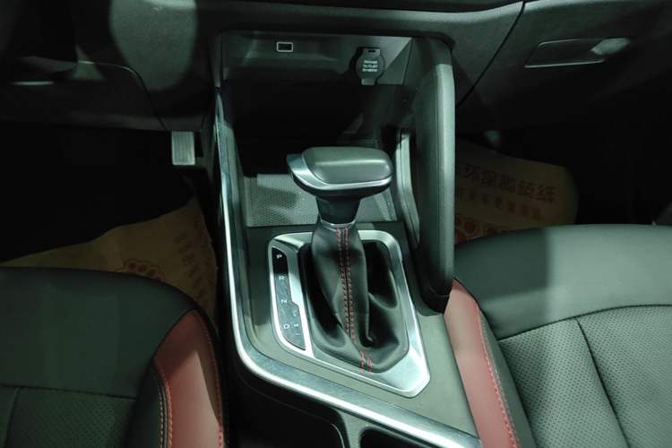Used Geely Auto Vision X3 2021 PRO 1.5L CVT Deluxe Model Gear Lever
