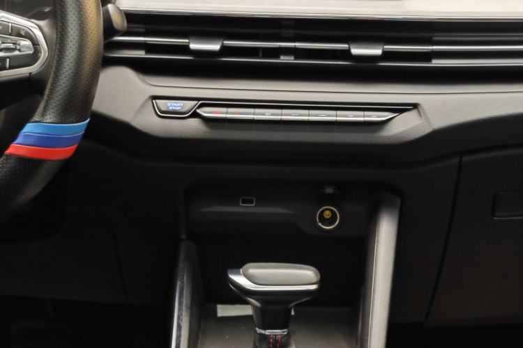 Used Geely Auto Vision X3 2021 PRO 1.5L CVT Deluxe Model Interior 6
