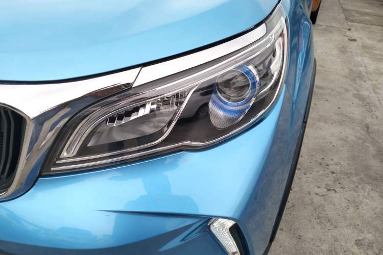 Used Geely Auto Vision X3 2021 PRO 1.5L Manual Elite Model Left Front Headlight