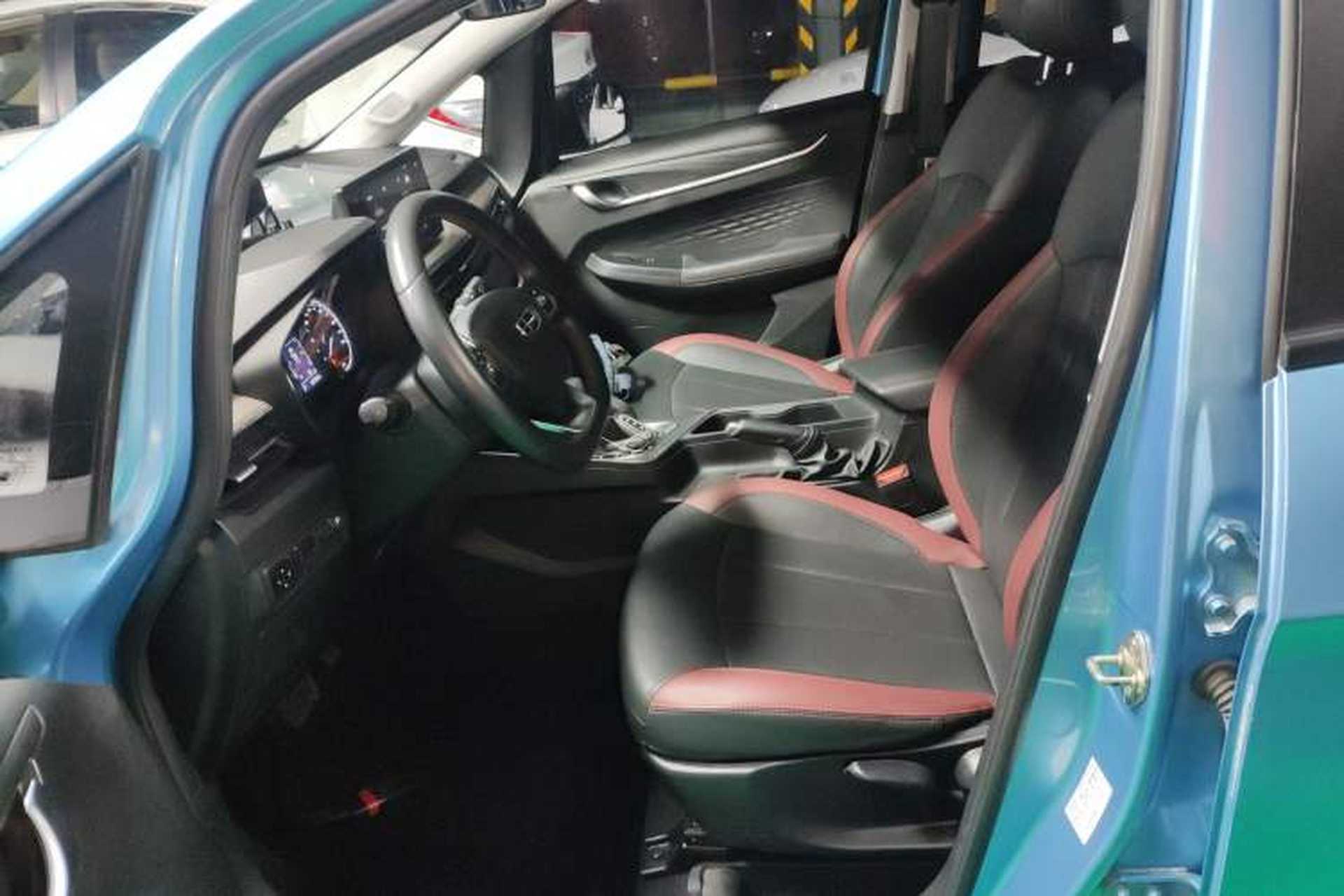 Used Geely Auto Vision X3 2021 PRO 1.5L CVT Deluxe Model Left Front Seat