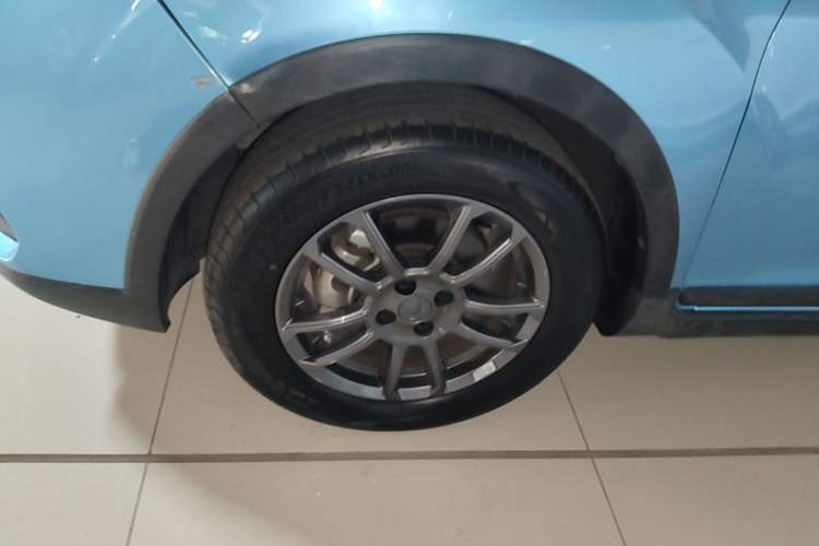 Used Geely Auto Vision X3 2021 PRO 1.5L CVT Deluxe Model Left Front Wheel Hub