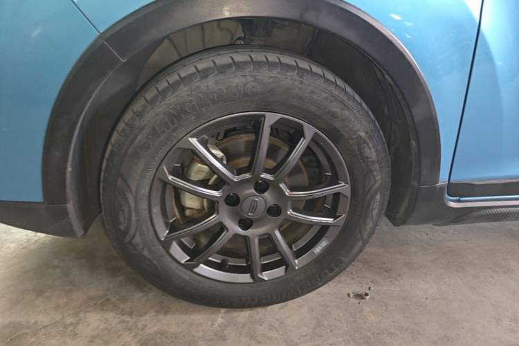 Used Geely Auto Vision X3 2021 PRO 1.5L CVT Deluxe Model Left Front Wheel Hub