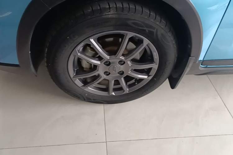 Used Geely Auto Vision X3 2021 PRO 1.5L CVT Deluxe Model Left Front Wheel Hub